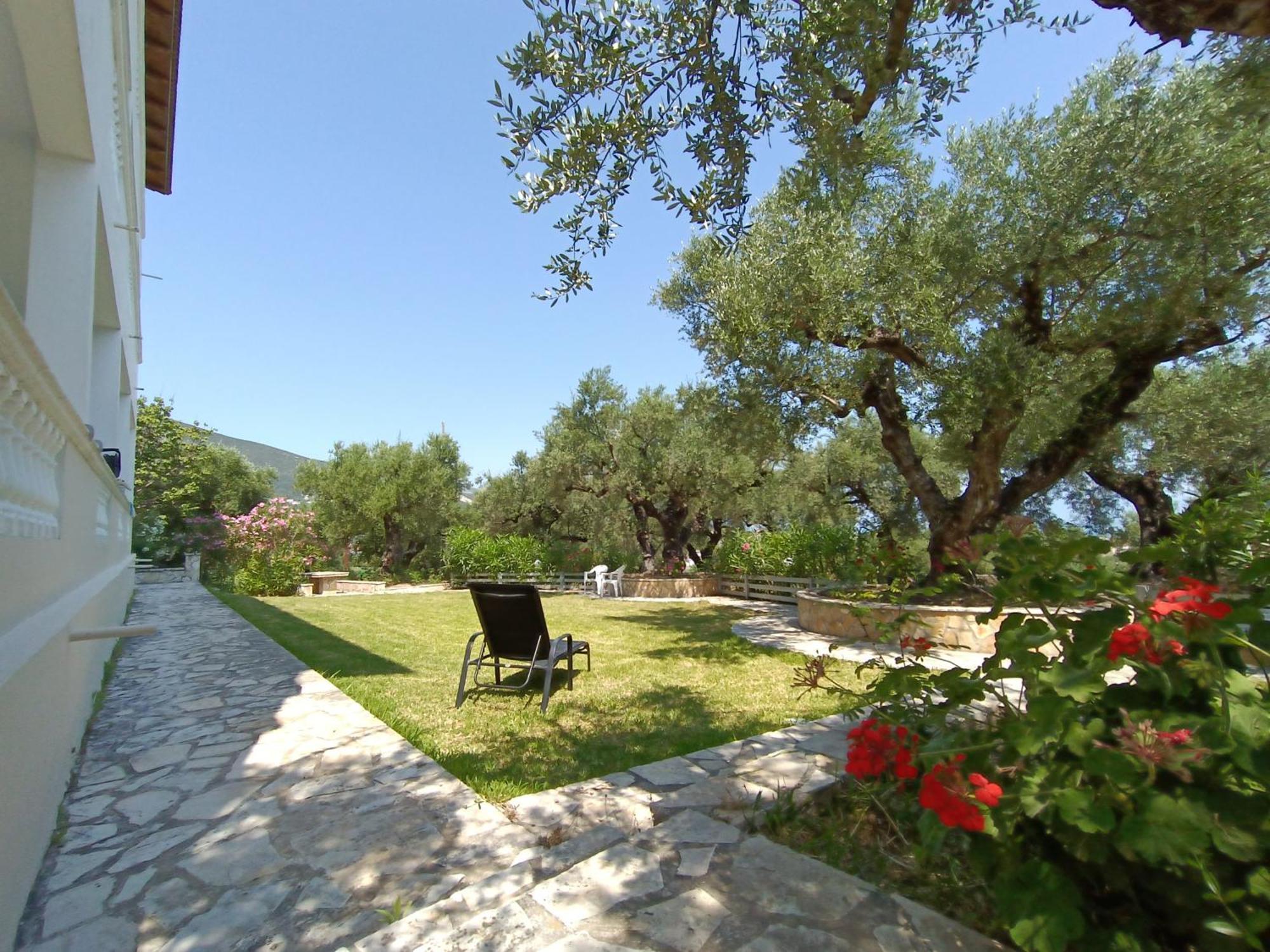 Pouliezos Koklanis Zante Apartments Аликес Екстериор снимка