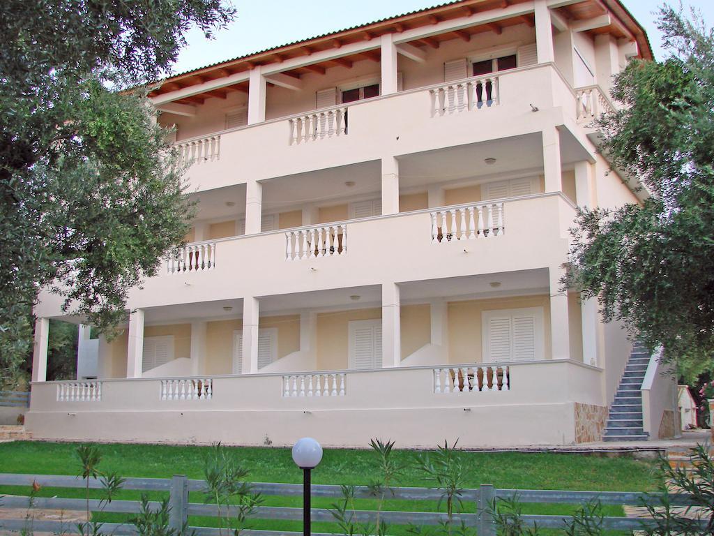 Pouliezos Koklanis Zante Apartments Аликес Екстериор снимка