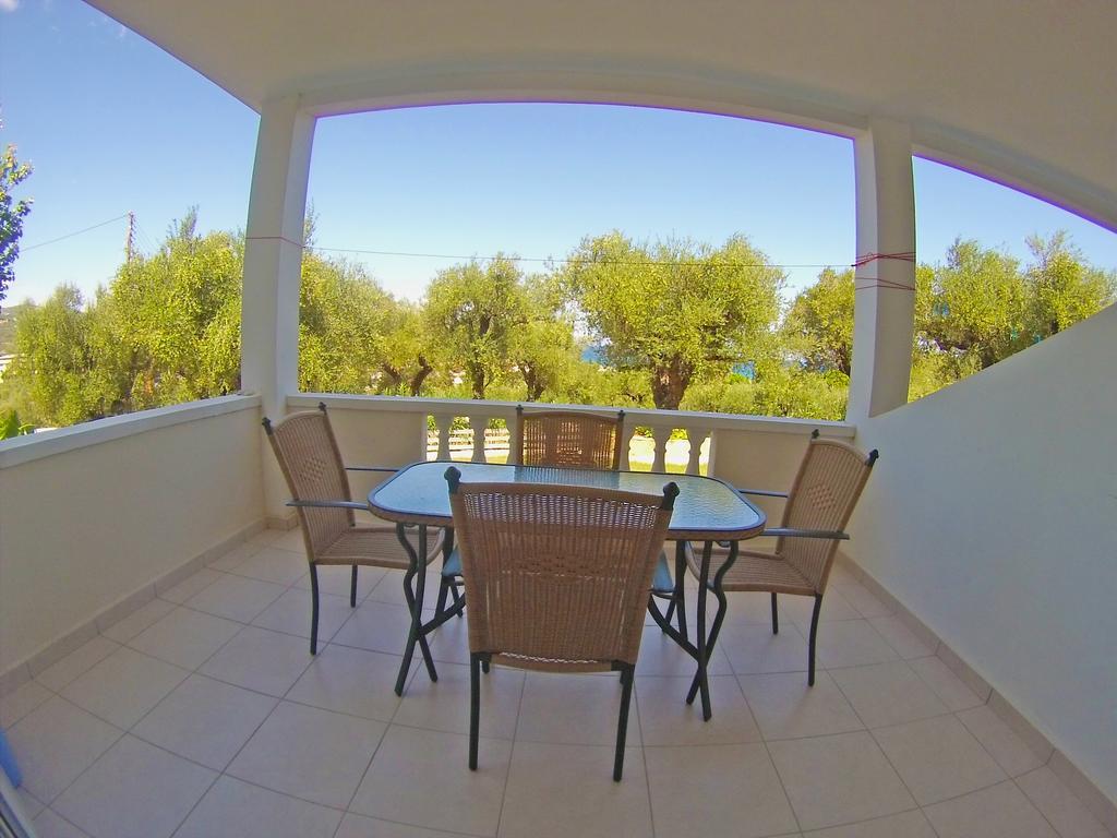 Pouliezos Koklanis Zante Apartments Аликес Екстериор снимка