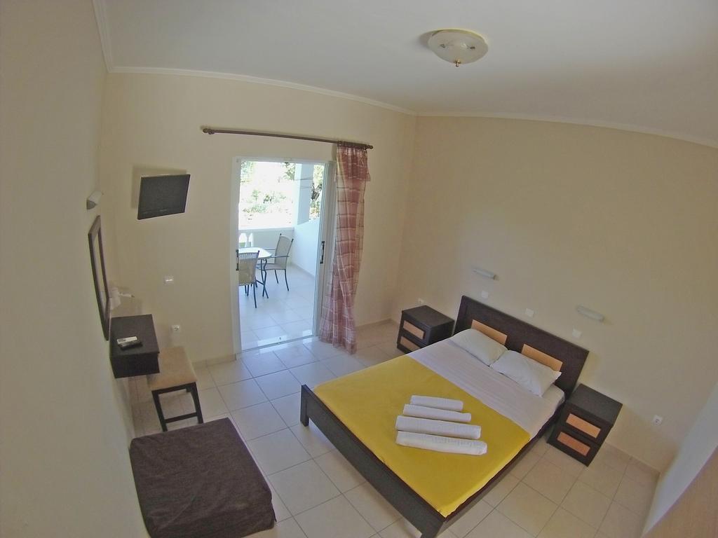 Pouliezos Koklanis Zante Apartments Аликес Екстериор снимка